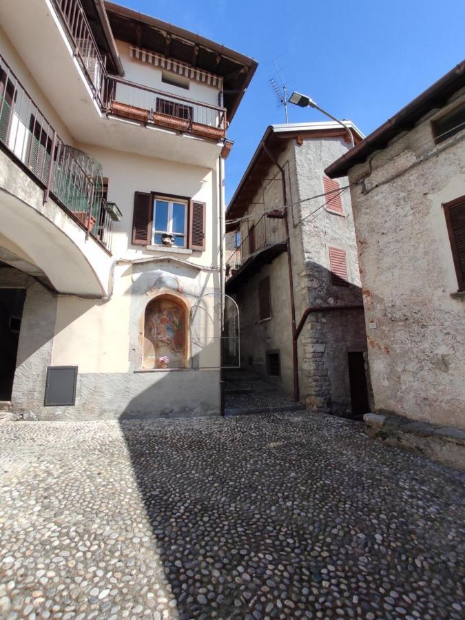La Casa A Chiocciola Between Lake And Mountains Lierna Bagian luar foto
